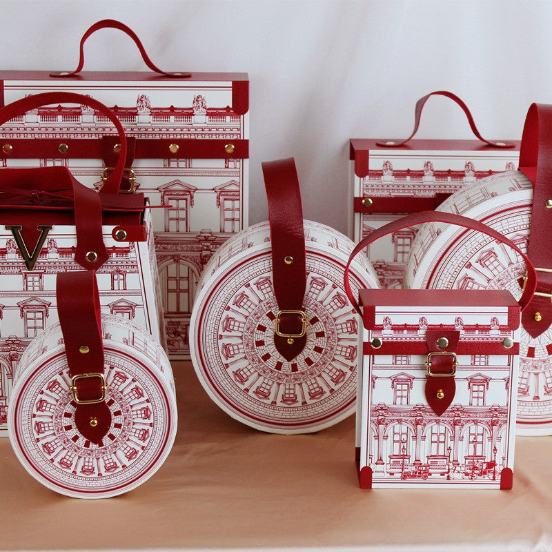 Round Paper Gift Box Leather Carry Hands Portable Wedding Candy Cake Chocolate Favors Bag Birthday Party New Year Decor Supplies