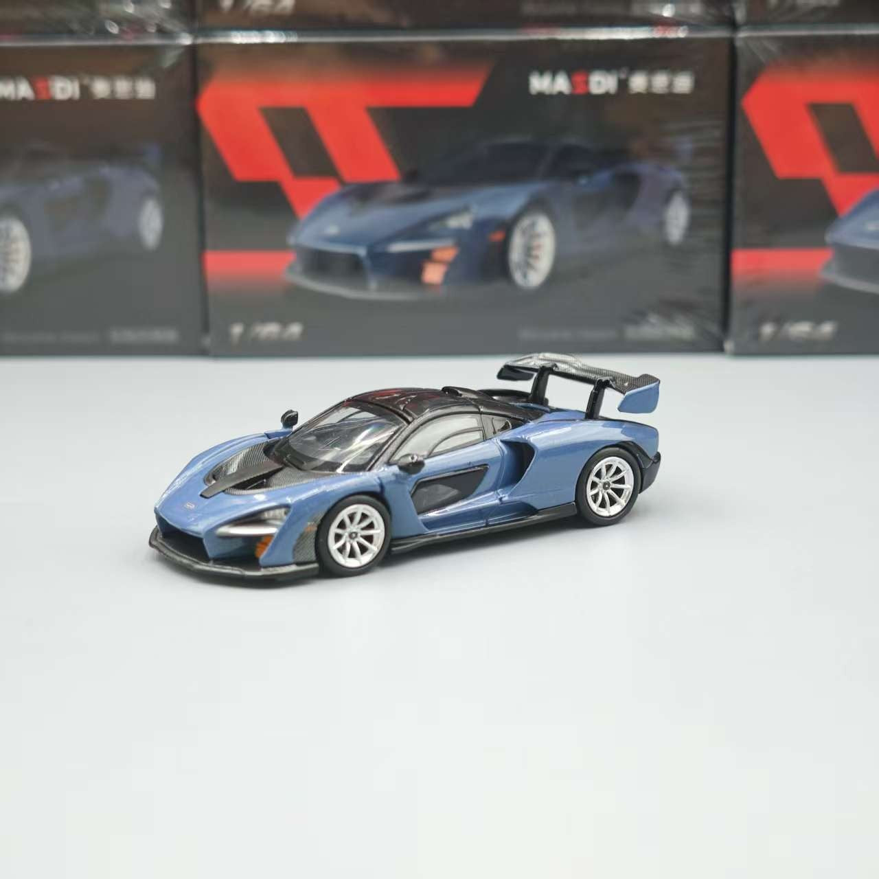 Novidade em Estoque Masdi 1:64 Mclaren Senna 1110 Edição Especial Modelo de Carro Estático em Liga Leve Personalizado Brinquedo de Menino Presente Colecionável