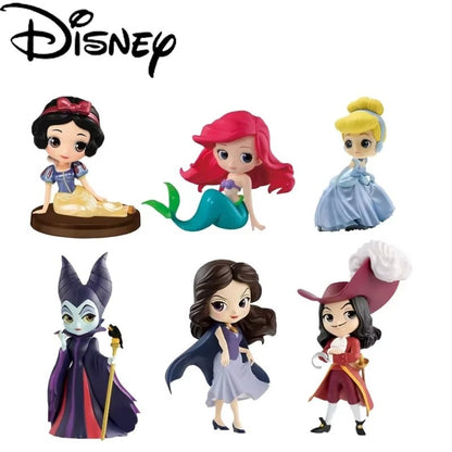 Bandai Original Disney Anime Figure Sentado Vilão Boneca Q Versão Brinquedos Infantis Decoração de Casa Menina Aniversário Modelo Brinquedos Presentes
