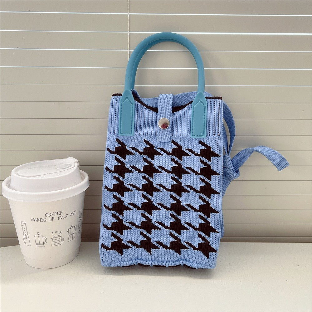 Korean Fashion Heart Knitted Mini Square Handbag for Women Small Mobile Phone Shoulder Bags Girls Cute Outdoor Crossbody Bags