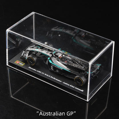 Bburago 1:43 2025 F1 Modelo com Capacete em Liga Miniatura de Metal Fundido Fórmula Carro de Corrida Brinquedo MCL39 W16 SF25 RB21