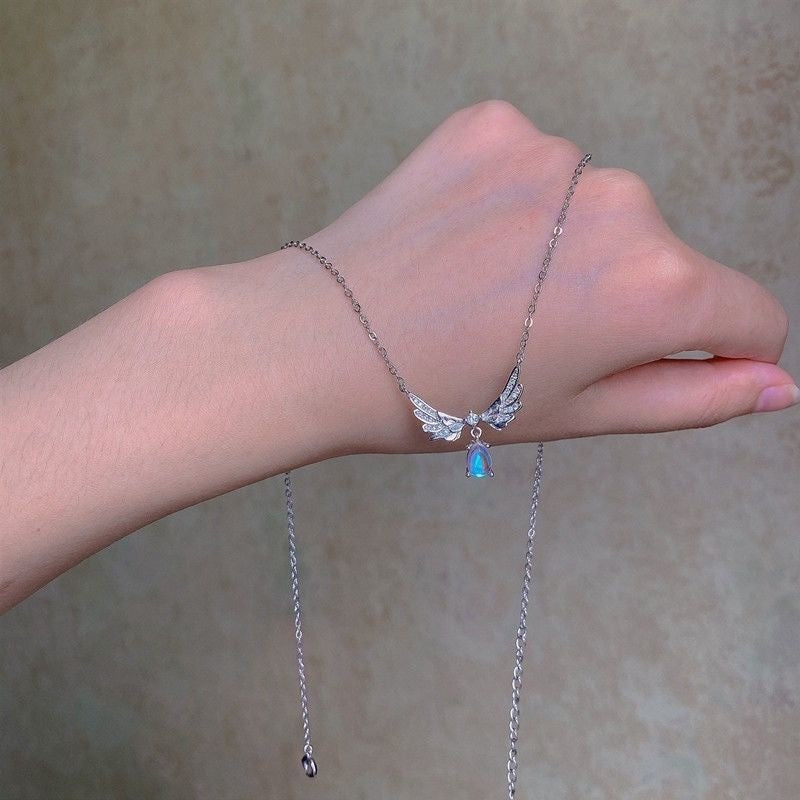 Colares com Pingente em Forma de Coração e Asas de Anjo Cor Prata Zircônia Cúbica 5A Estilo Minimalista Corrente na Clavícula Joias Femininas e para Meninas