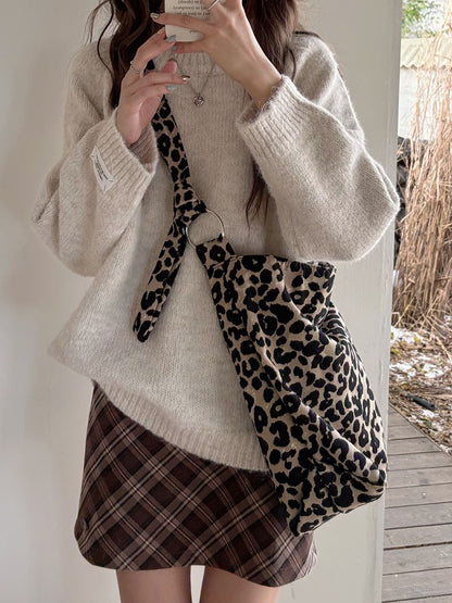 2025 new leopard print large capacity crossbody bag, single shoulder bag, fashionable and casual women's daily commuting bag