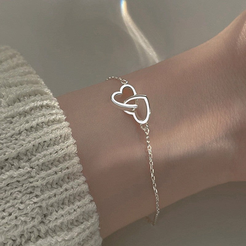 Pulseira Estilo Simples Vendas Coração a Coração Combinando Dupla Pequena Pulseira de Coração Oco Moda 2024 Novo Temperamento