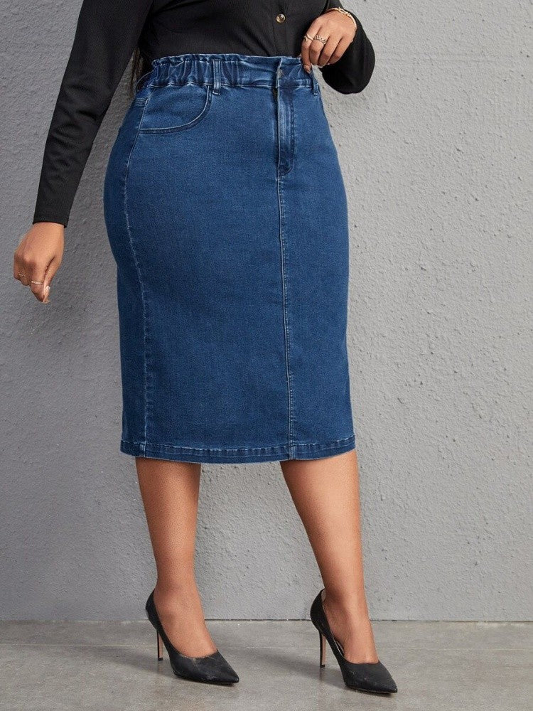 Women's Plus-Size Denim Skirt Is Comfortable, Slim-Fitting and Elegant