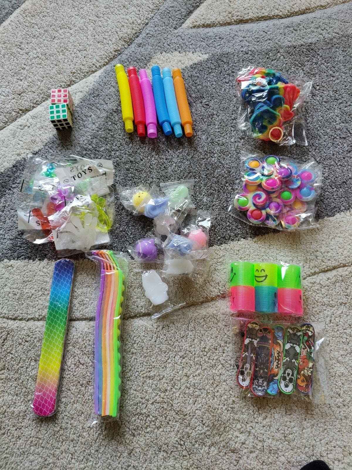 Joyfy 60 Pack Party GiftsFidget Toys Adults Party Favors Autism Sensory Treasure Box Toys Classroom Prizes Stress Relief Gifts