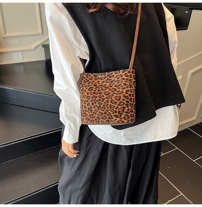 Design PU Suede Leopard Shoulder Bags for Women 2025 New Winter Crossbody Bag Females ?Luxury Handbags and Purses Bucket