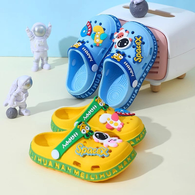 Children's Cartoon Baby Soft-Soled Sandals – Ultra-Light Anti-Slip Infant Closed-Toe Sandals for Boys & Girls Beach Shoes