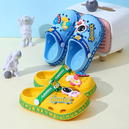 Children's Cartoon Baby Soft-Soled Sandals – Ultra-Light Anti-Slip Infant Closed-Toe Sandals for Boys & Girls Beach Shoes