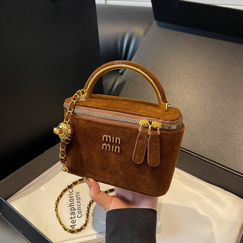 2025 Light Luxury Designer Retro Box Bag Female Korean Version of The Texture One-shoulder Messenger Mini Earphone Lipstick Bag