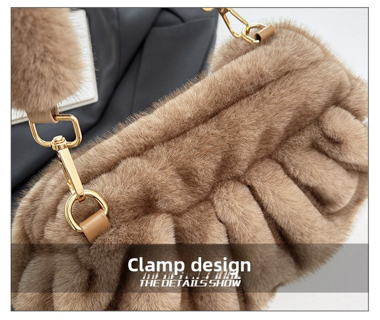 Elegant Wrinkled Cloud Clutch Bag Faux Fur Shell Shoulder Crossbody Bag Women Stylish Pillow Bag Guangzhou High Quality Bag