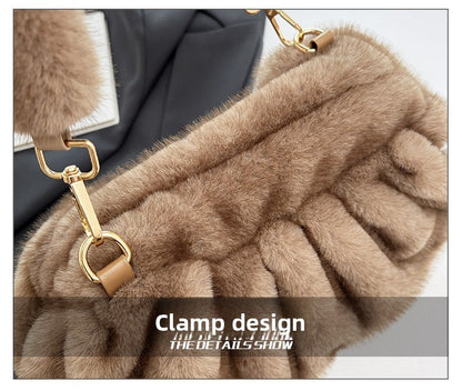 Elegant Wrinkled Cloud Clutch Bag Faux Fur Shell Shoulder Crossbody Bag Women Stylish Pillow Bag Guangzhou High Quality Bag