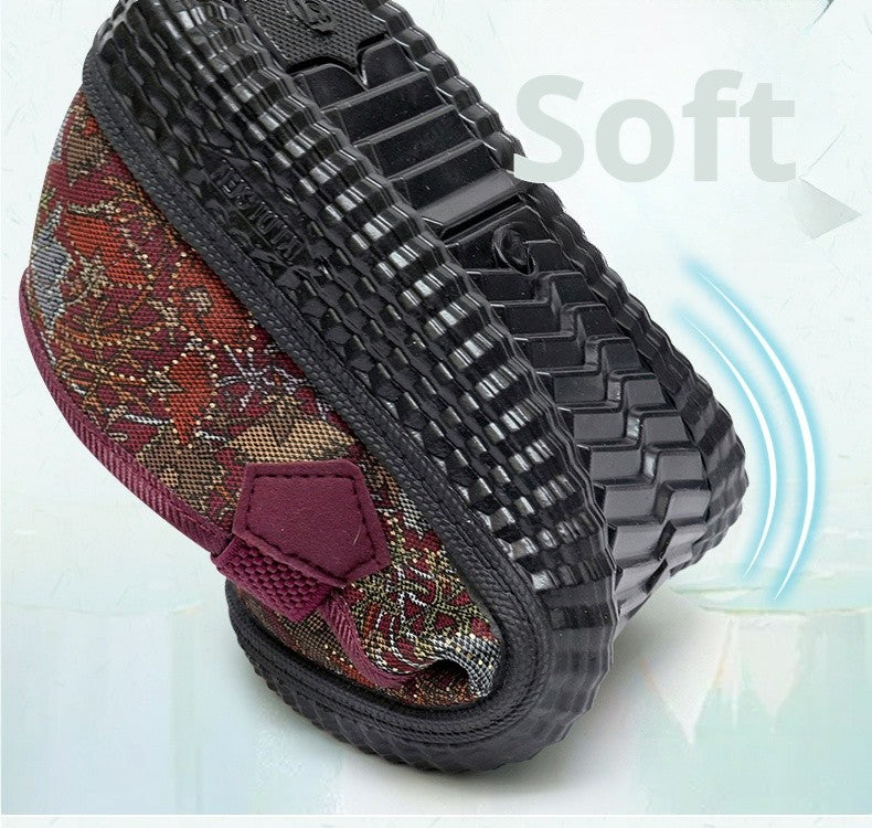 2025 New Women's cloth Shoes Soft soled comfort grandma footwear Casual lightweight lazy flats Ladies breathable non slip shoes