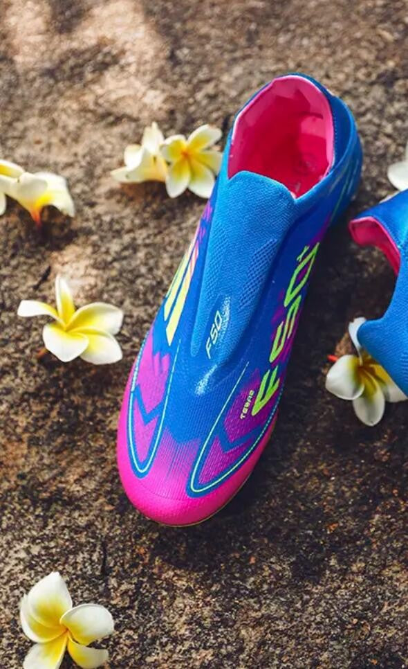 With-out Lace Mens Soccer Shoes SLIP-ON Turf Soccer Cleats for Kids Sneakers TF/FG Training Football Boots Chuteira Campo