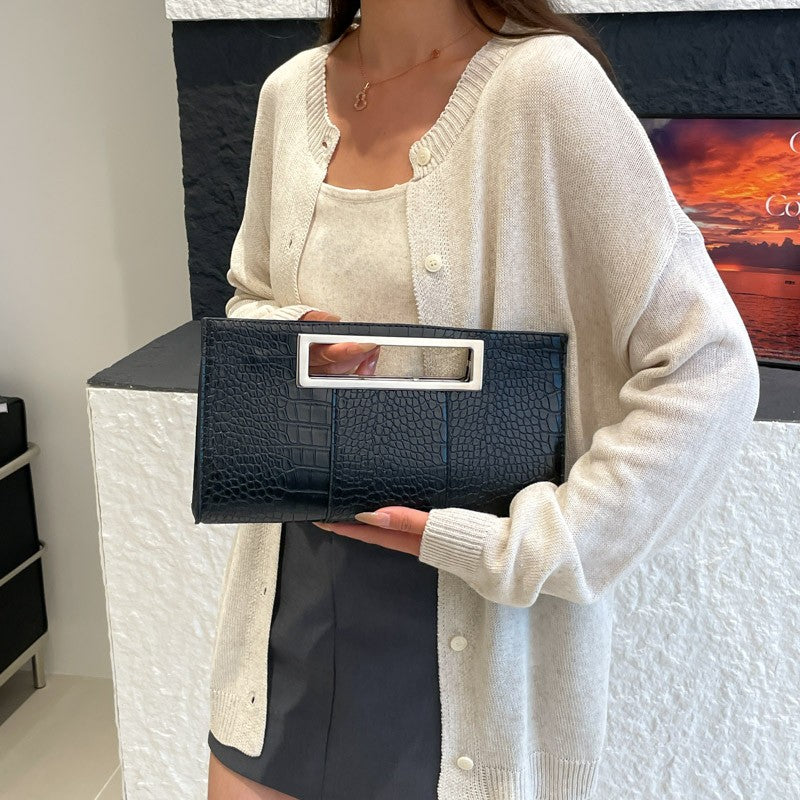 Women Crocodile Pattern PU Leather Clutch Purse Metal Grip Handle Tote Handbag Trendy Evening Bags Chic Black Envelope Party Bag