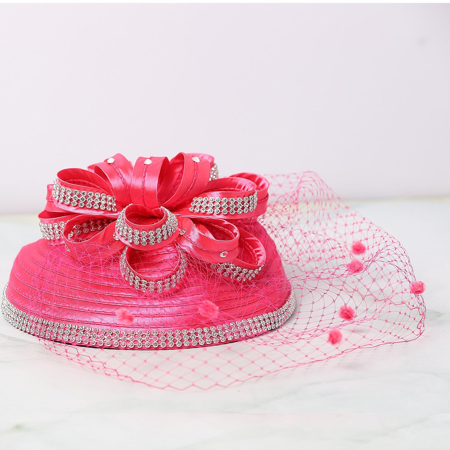 FS Red Wedding Fascinators Pillbox Hats para Mulheres com Véu de Flores Chapéu para Igreja Kentucky Derby Boné Cocktail Tea Party Chapéu de Cabeça