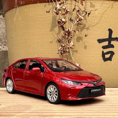 1:43 Corolla Liga Carro Modelo Diecasts & Veículos de Brinquedo Modelo de Escala Em Miniatura Para Crianças Coleção Enfeites Presentes de Aniversário
