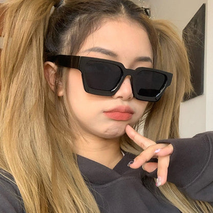 Fahion Vintage Small Square Sunglasses Men Women Retro Brand Designer Green Sun Glasses Unisex Ins Popular Shades Eyewear UV400