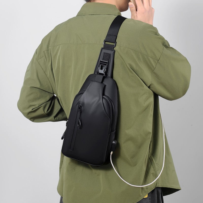 Multifunctional chest bag, men's cross bag with USB charging port and adjustable shoulder strap, suitable for daily commuting