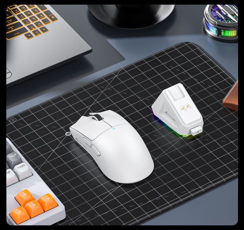 Mouse Gamer Attack Shark X11 Sem Fio Bluetooth Triplo Modo, Tela Sensível ao Toque, Base de Carregamento Magnético, Ultraleve, com Macro