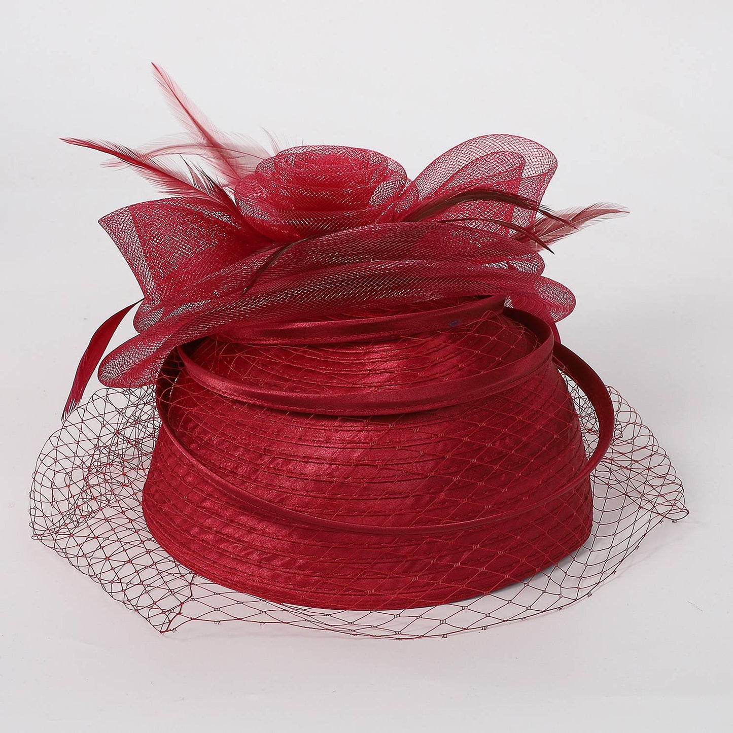 FS Casamento Igreja Chapéus Vermelhos Fascinadores Para Mulheres Com Véu de Pena Festa Coquetel Adorno de Cabeça 2025 Senhora Elegante Chapéu Kentucky Derby