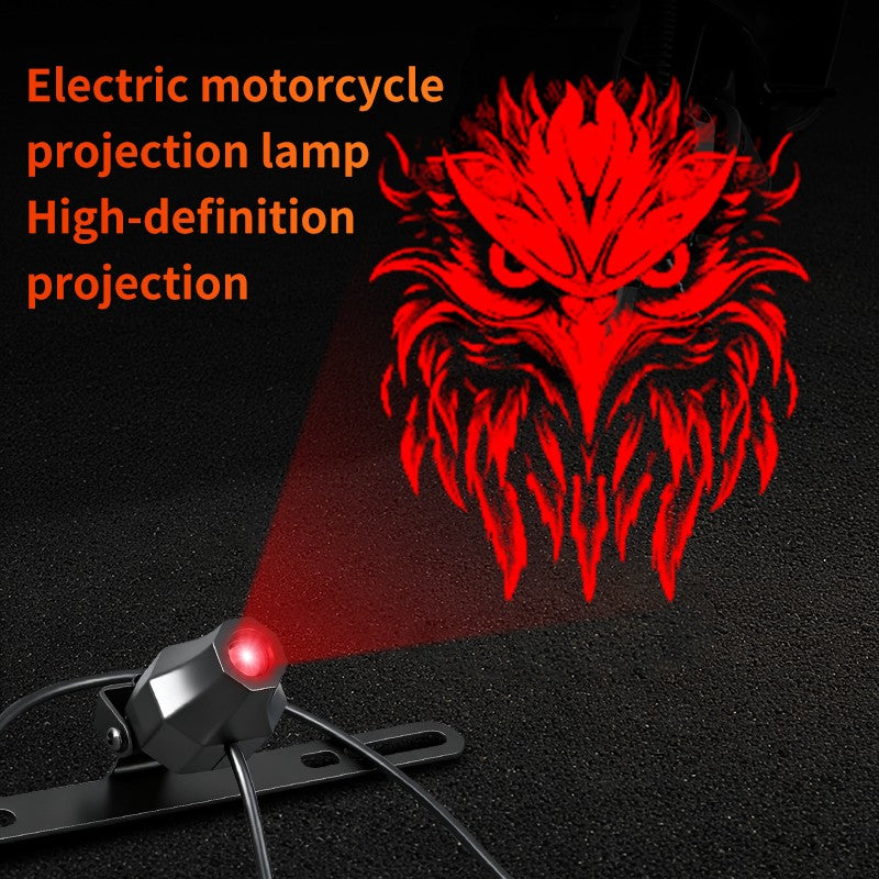 Luz de projeção de motocicleta e veículo elétrico olho de diabo LED de alta definição luz de placa anti-colisão traseira mod