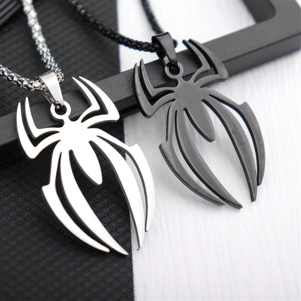Colar Cosplay com Pingente de Aço Inoxidável Masculino Logotipo de Homem-Aranha de Super-Herói Corrente Gargantilha Acessórios de Joias Presente