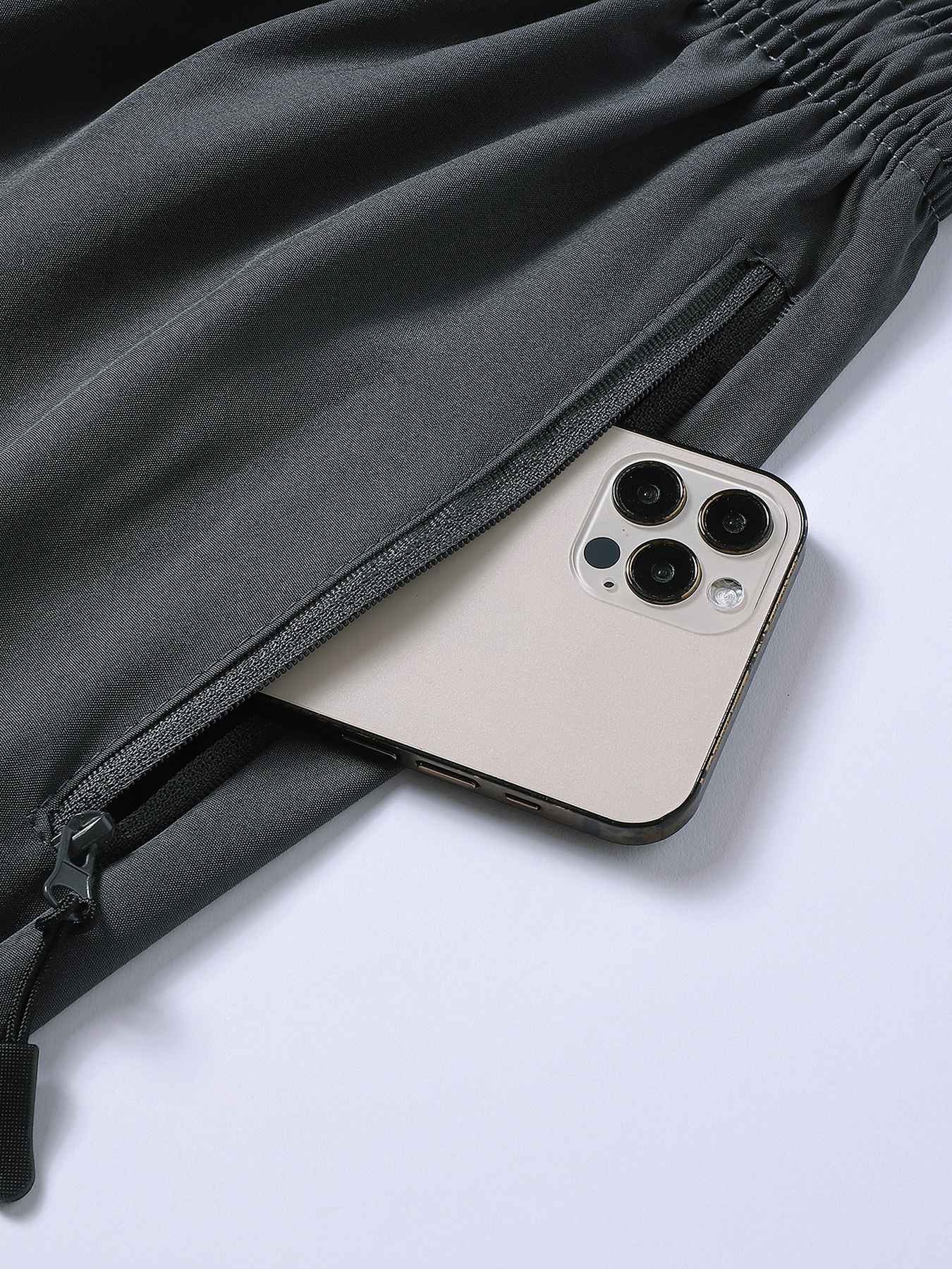 7 pairs of men's casual sports shorts - wrinkle-resistant polyester blend, loose fit with adjustable drawstring waistband and si