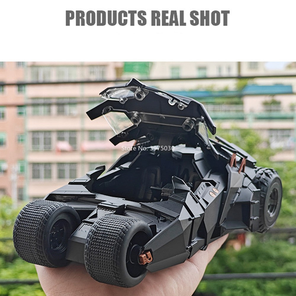 Miniaturas de Batmóvel na Escala 1:24, Carrinhos de Brinquedo com Versão Spray e Liga Fundida, Veículos com Luz e Som para Crianças e Adultos