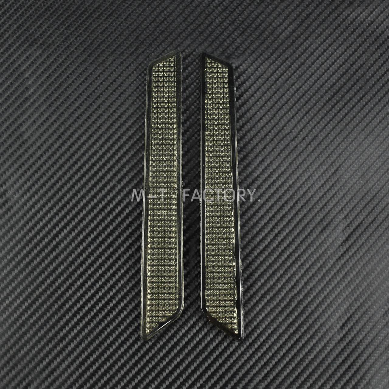 Motorcycle 2PCS Hard Saddlebag Smoke Guard Latch Covers Reflector For Harley Touring Road King Road Street Glide FLT 2014-2018