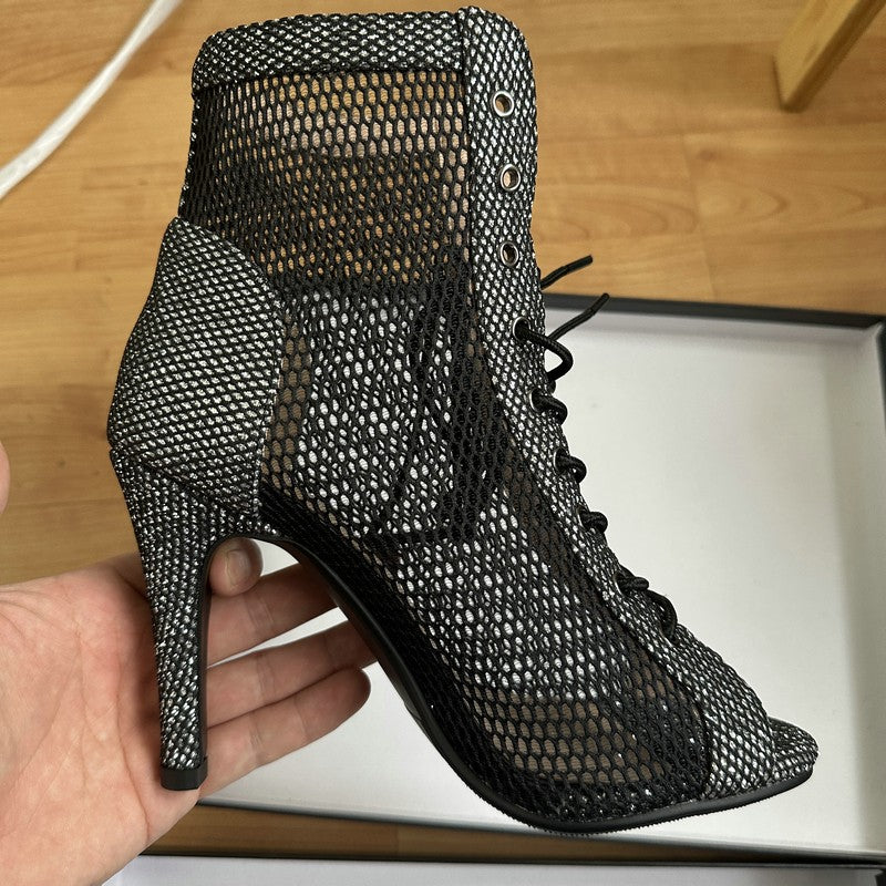 Novas Sandálias Femininas de Salto Alto Sexy Vazadas em Tela Tendência da Moda Verão Conforto Peep Toe Botas Stilettos Jazz Dance Tamanhos Grandes