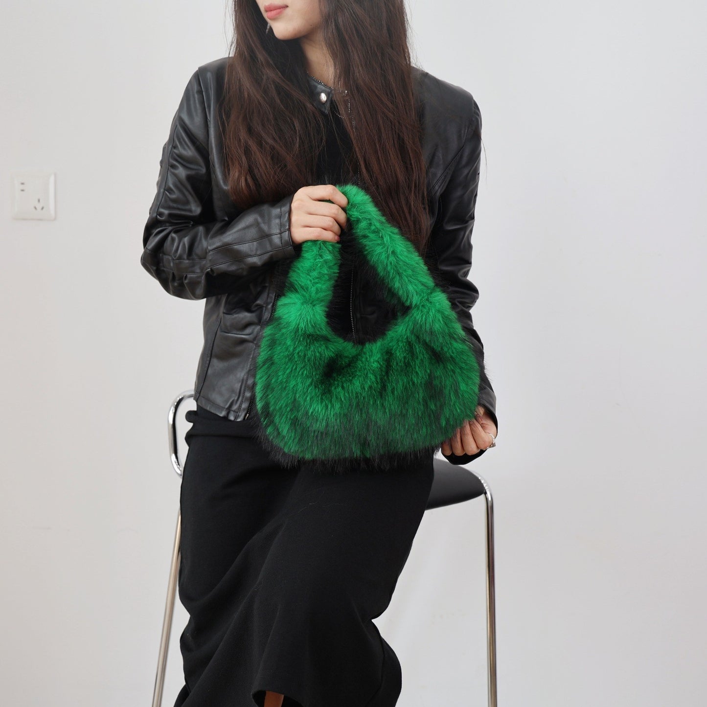 Solid Color Plush Dumpling Bag Simple Style Niche Design Faux Fur Handbag Tote Small Women's Underarm Hobo Bag