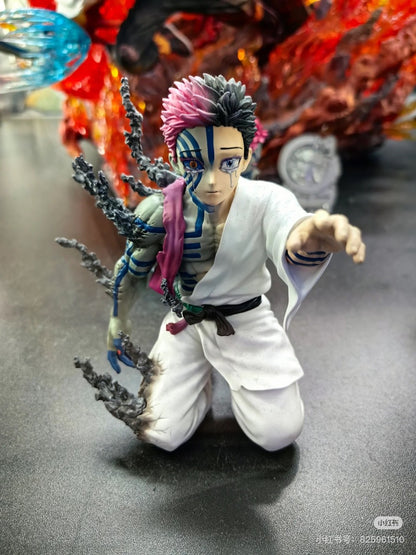 2025 Nova Figura de Anime Demon Slayer Akaza Hakuji de 13cm Modelo Boneca Estatueta de Ação PVC Decoração Periférica Brinquedos para Área de Trabalho