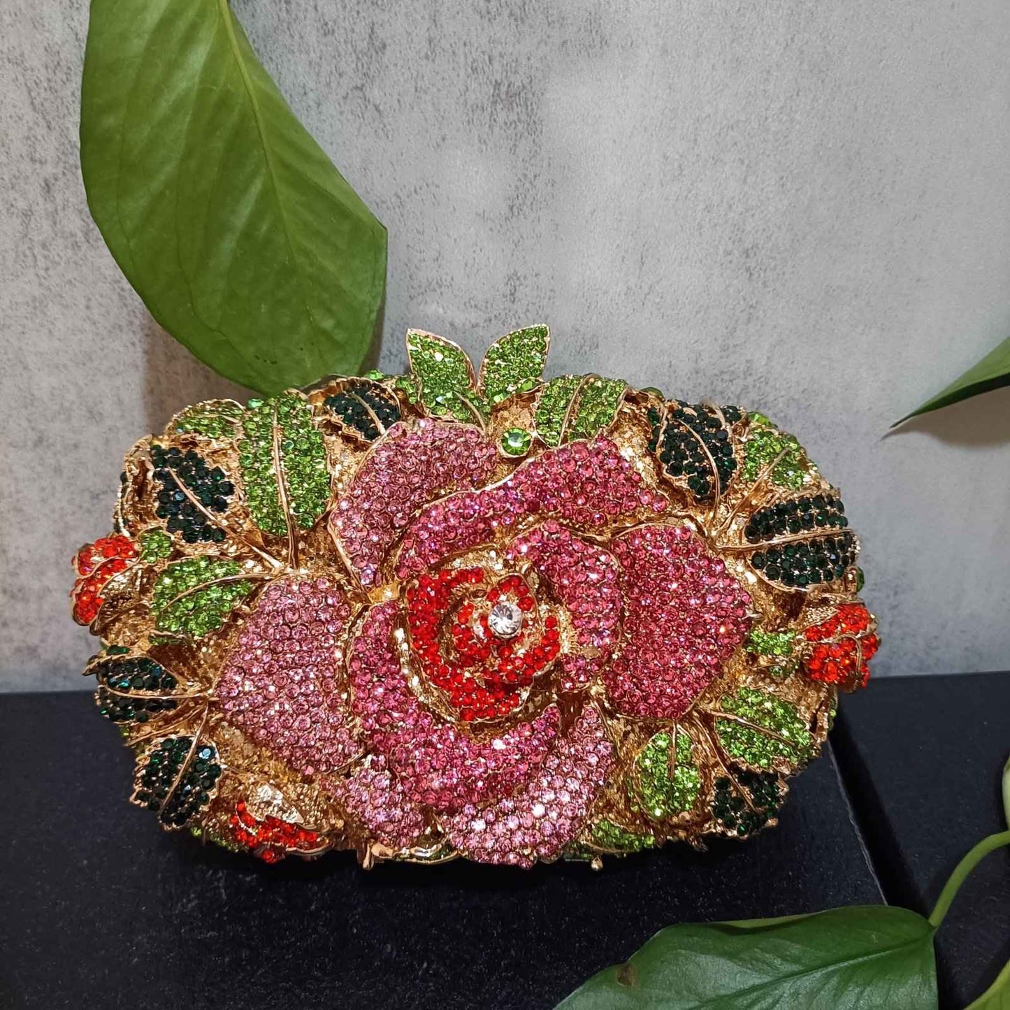 Luxury Women Pink Flower Clutch Bags Stone Evening Bags Bridal Rhinestone Handbags Wedding Clutches Bags Dinner Minaudiere Purse