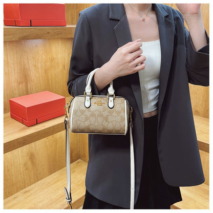 Classic Retro Boston New Small Bag Casual and Versatile Temperament Good Look Popular Hot Style Crossbody Bag