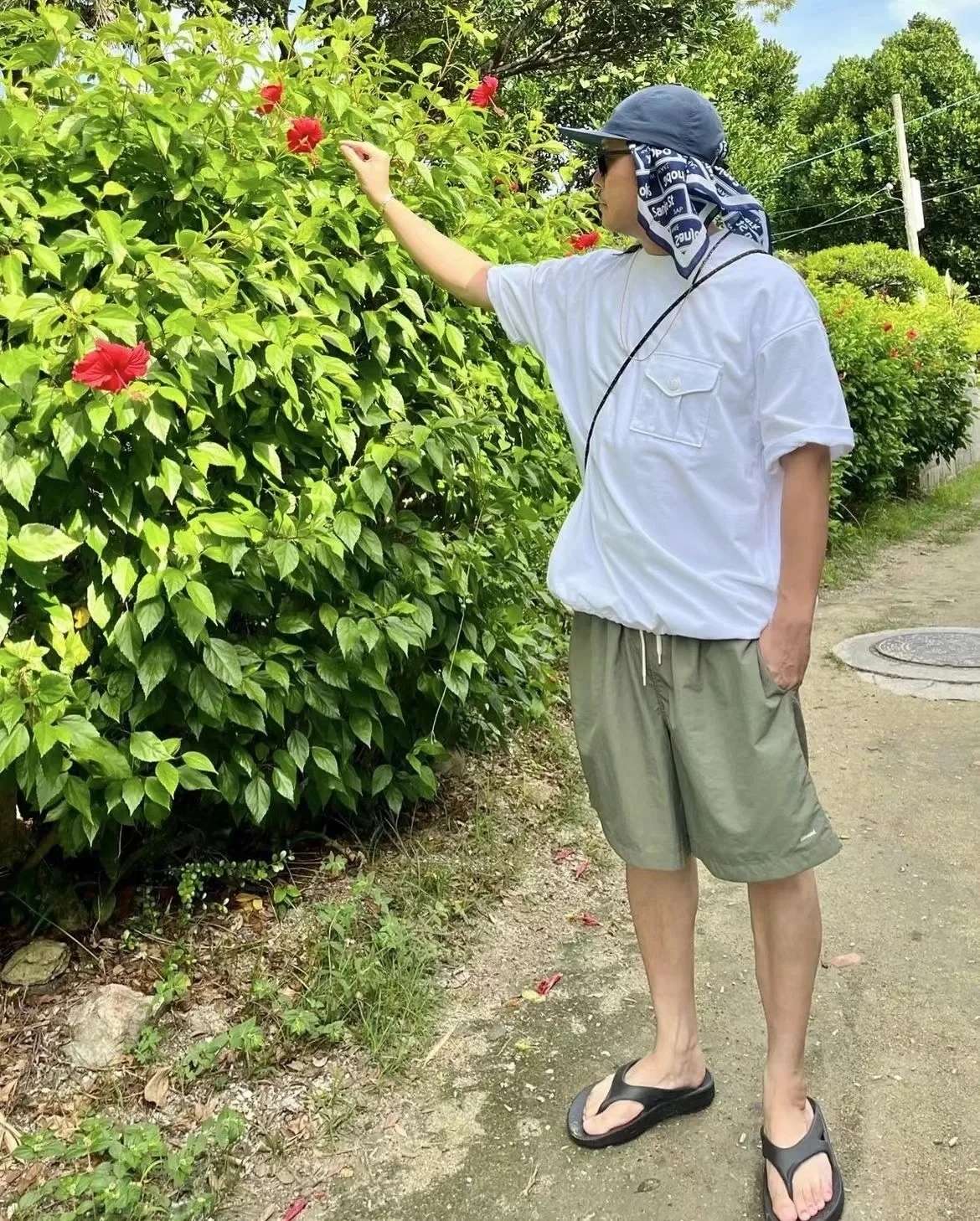 OOFOS NEW Sandals - Lightweight Recovery Shoes Slippers Men Women Soft Bottom Indoor Home Slides Sandals Light Beach Shoe