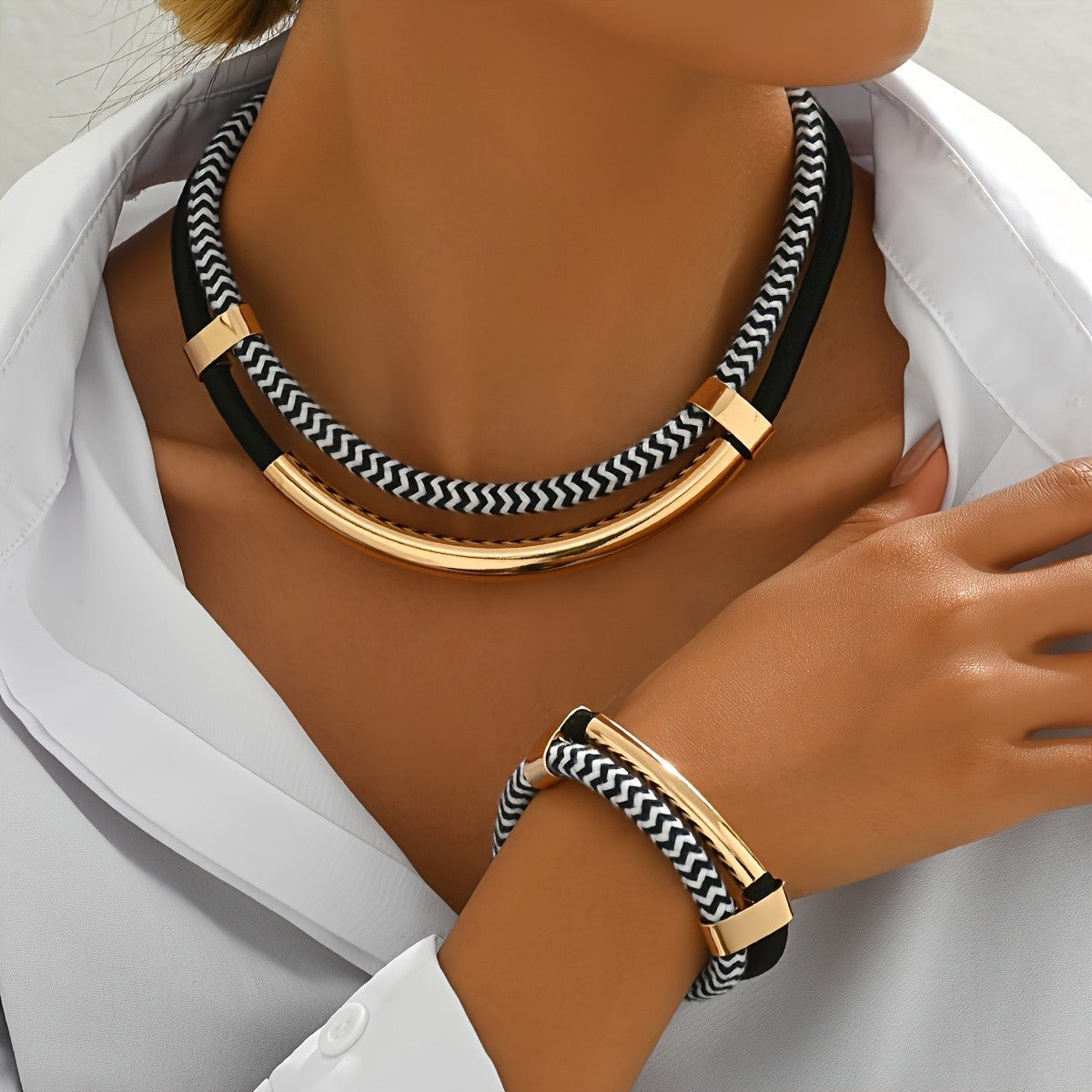 Conjunto 2 Peças Novo Colar e Pulseira de Metal Tubo Duplo Grosso Preto e Branco Estilo Hip-Hop Exagerado Para Uso Diário