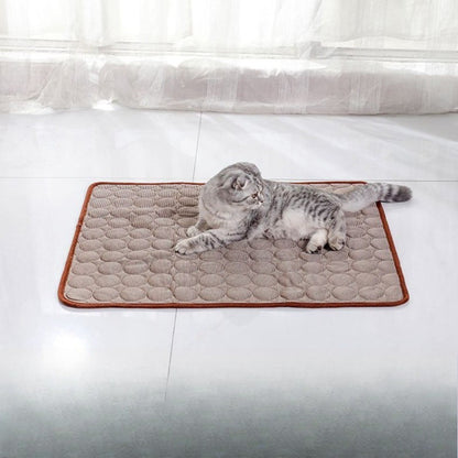 Esteira de Seda Gelada para Resfriamento de Verão, Almofada Respirável para Cães e Gatos, Suprimentos de Cama Fresca para Animais de Estimação