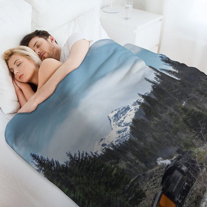Train in Colorado Throw Blanket Soft Beautifuls Travel Comforter Blankets