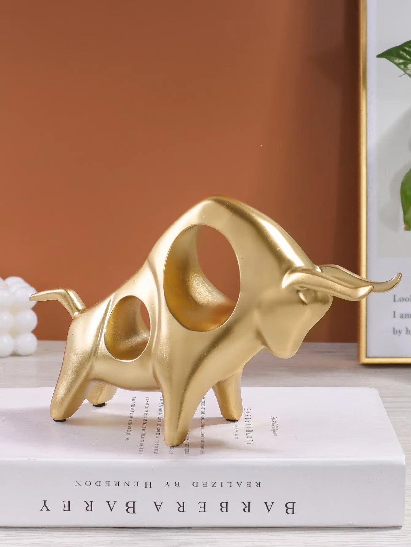Golden Bull Resin Set Resin Sculpture Home Decor Party Decoration Living Room Bedroom Office Desktop Decor Accessories Craft