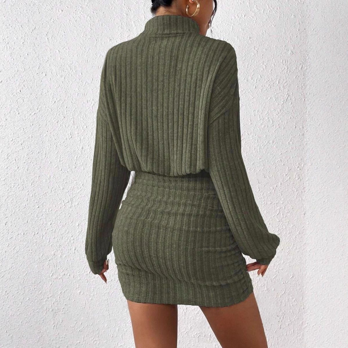 The new autumn style of the tight-fitting long-sleeved high-neck striped knitted sexy dress