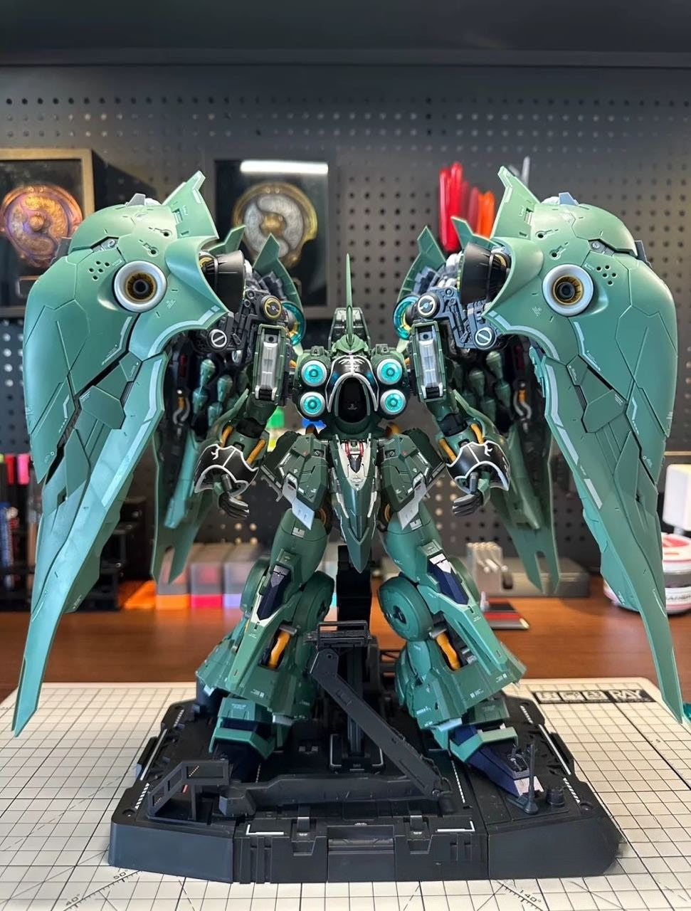 NOVA 1/100 AXIS MODEL WORKS Kshatriya Osirisaerial Dominator Action Figure Lâmpada Luminosa Montada Gk Figure Modelo Colecionável
