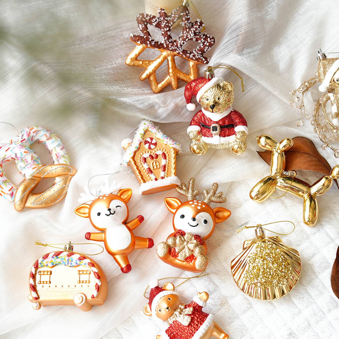 Christmas Atmosphere Balloon Dog Small Pendant Christmas Tree Snowflake House Pendant Small Ornament Wreath Accessory