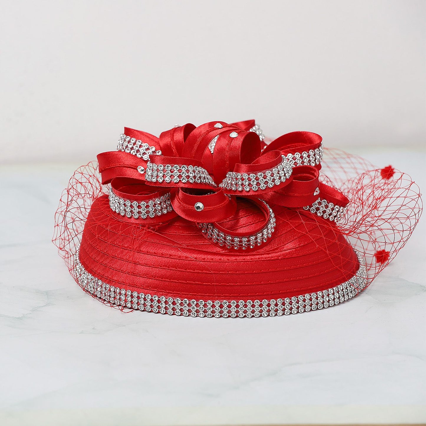 FS Red Wedding Fascinators Pillbox Hats para Mulheres com Véu de Flores Chapéu para Igreja Kentucky Derby Boné Cocktail Tea Party Chapéu de Cabeça