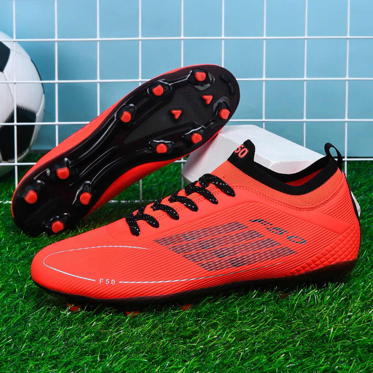 Men Professional Soccer Shoes Society Cleats Outdoor Football Shoes Society Cleats Grass Training Football Field Boots Sneaker
