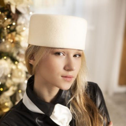 Vintage Hard Top Flat Fedoras Hats Women 100% Wool Felt Berets Hat Wedding Fascinator Caps Wedding Cocktail Party Pillbox Hat