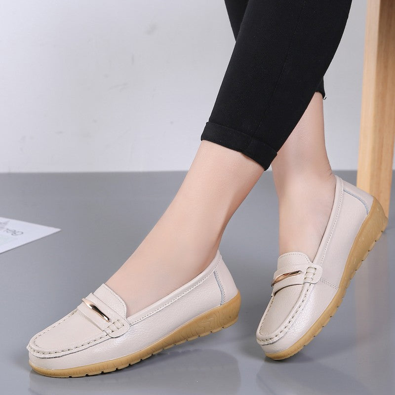 2025 New Genuine Leather Shoes Woman Slip On Women Flats Moccasins Women's Loafers Spring Autumn Mother Shoe Big Size 35-44