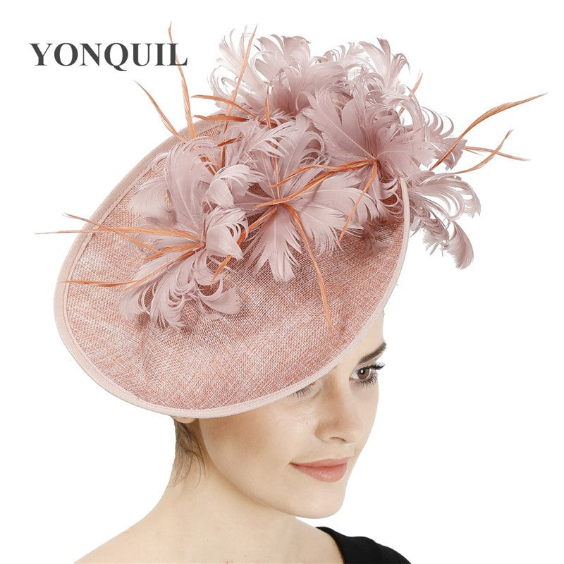 Bonés Cinzentos Millinery Com Acessórios de Tiara Imitação Sinamay Chapéu Derby de Coquetel Feminino Fascinadores de Cabelo de Noiva com Pena Chique