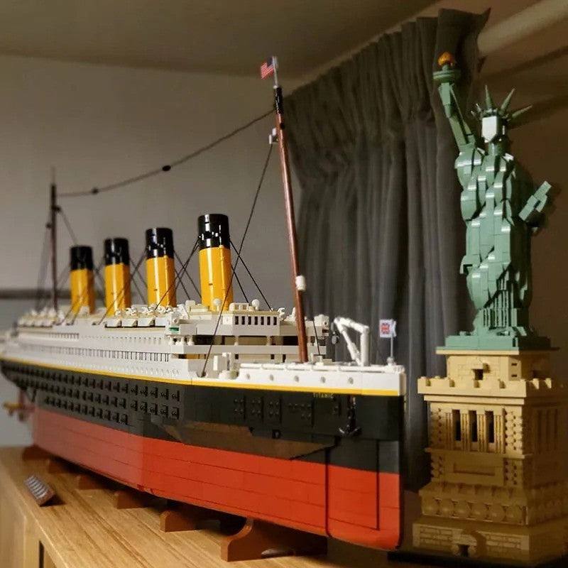 Compatível com 10294 Titanic Grande Navio de Cruzeiro a Vapor Decoração de Casa Montagem 9090 Peças Modelo Para Crianças Brinquedos Presentes