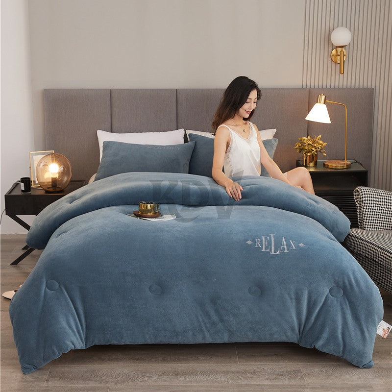 Double Sided Milk Velvet Winter Comforter Thickened Warm Double Layer Flannel King Size Quilts for Bed Solid Soft Plush Duvets